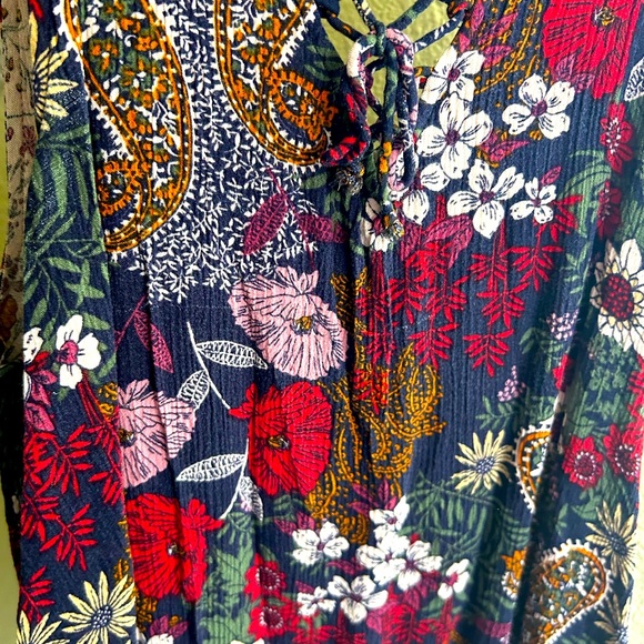 Floral cropped tank top - Picture 5 of 7